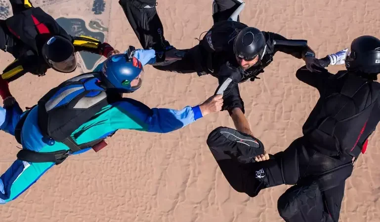 Dubai Tandem Desert Sky Diving Experience